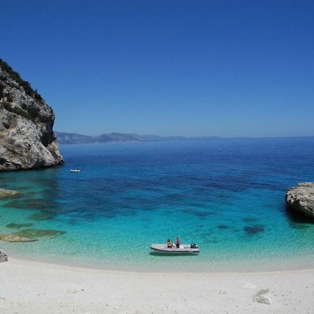 La Casa Gialla Cala Gonone Exteriér fotografie
