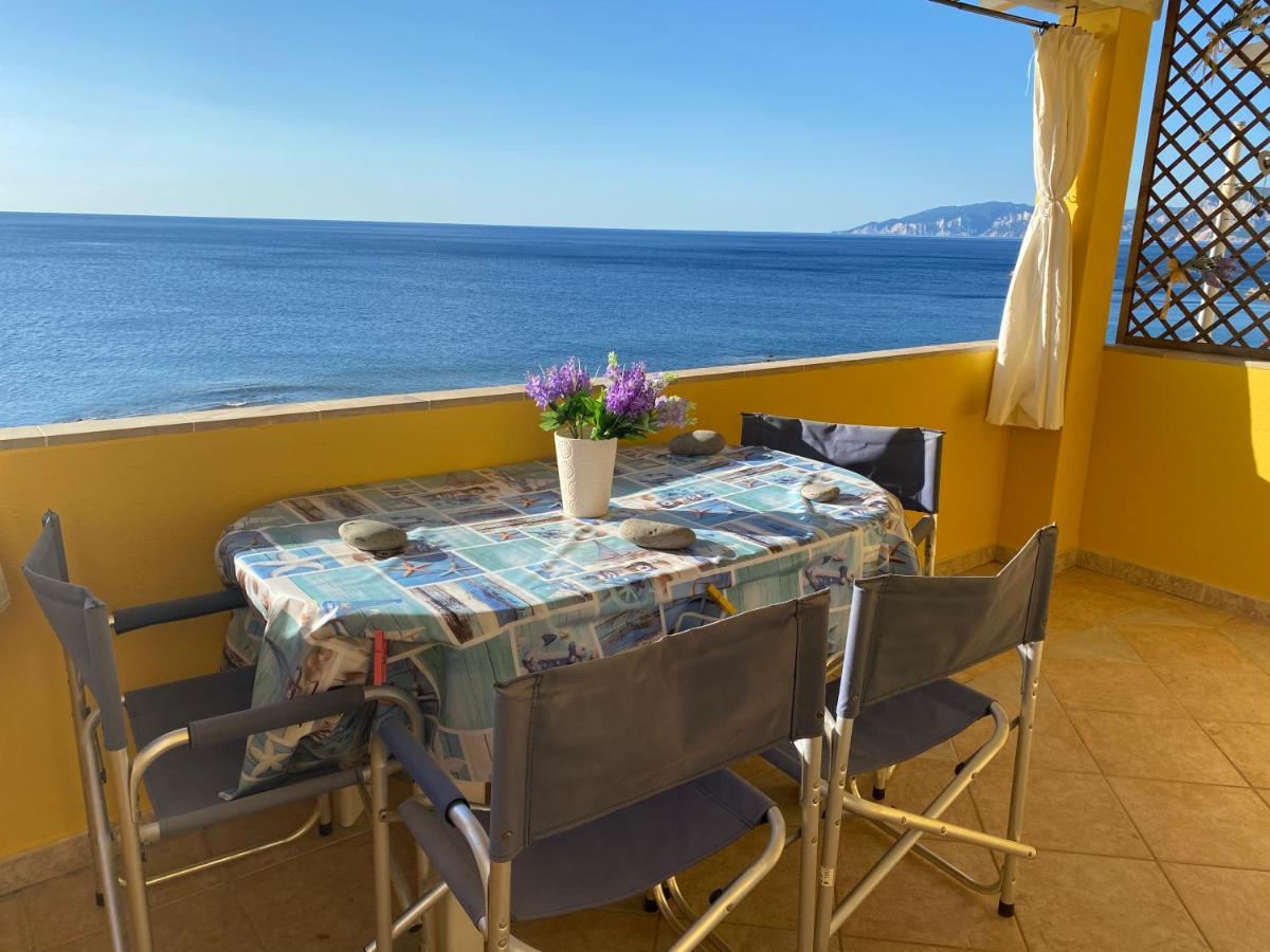 La Casa Gialla Cala Gonone Exteriér fotografie